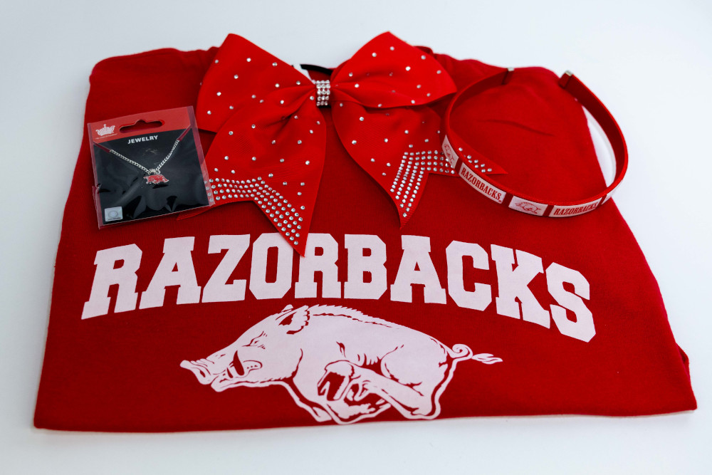 Lot 23 - Razorback Youth Shirt (M) - Razorback  Bow, Razorback Necklace, Razorback Headband