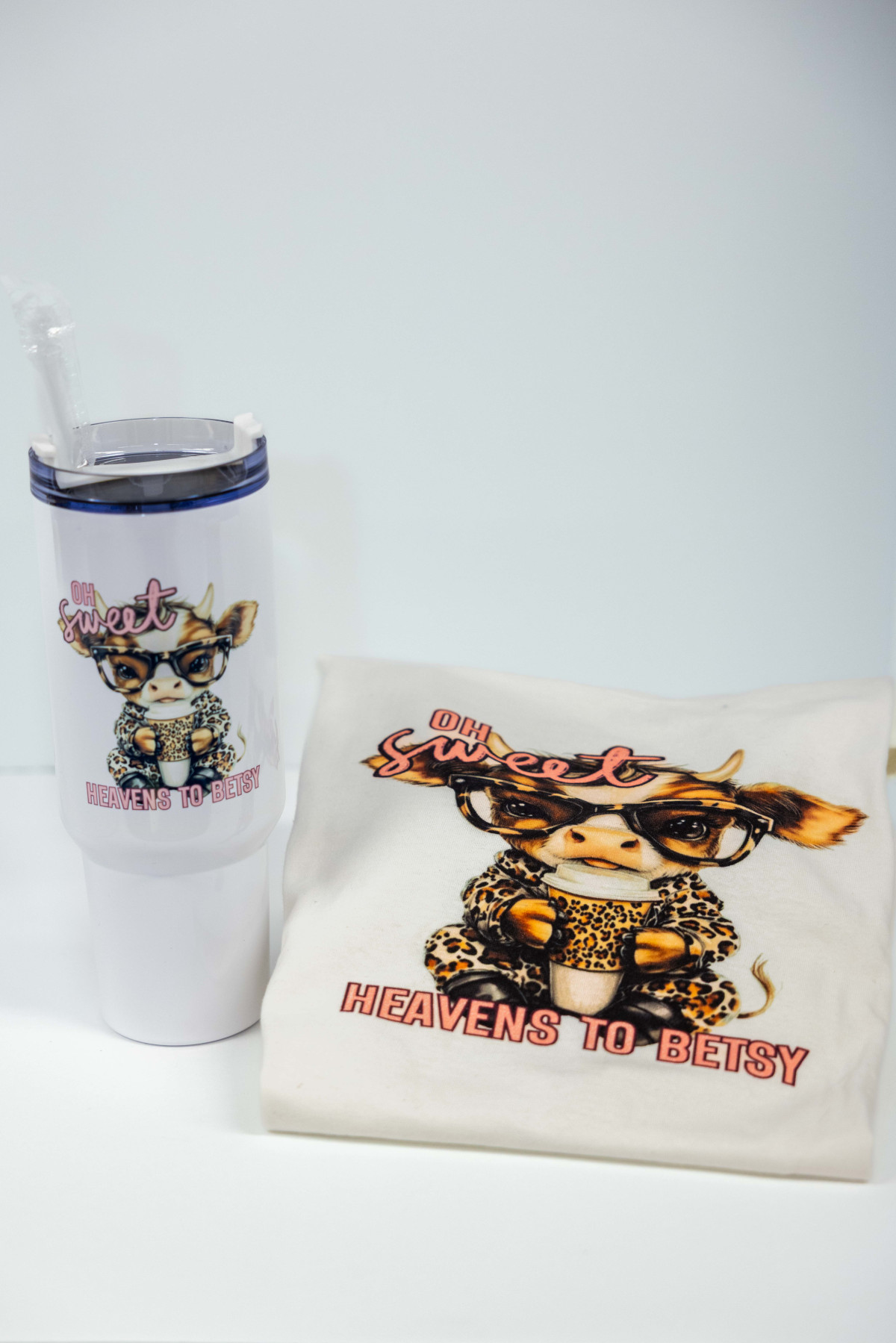 Lot 11 - Tumbler with Straw and Shirt (M)